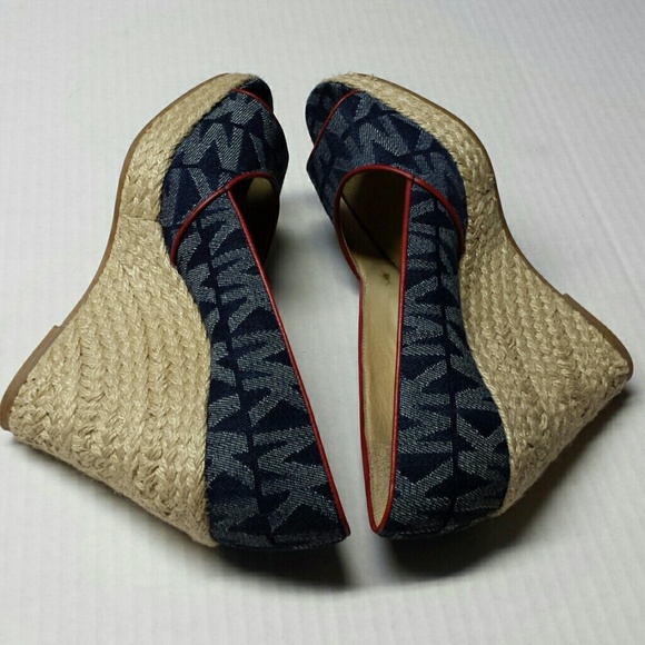 NWOT Michael Kors Wedges Blue/Red Size 9.5M - Picture 3 of 8